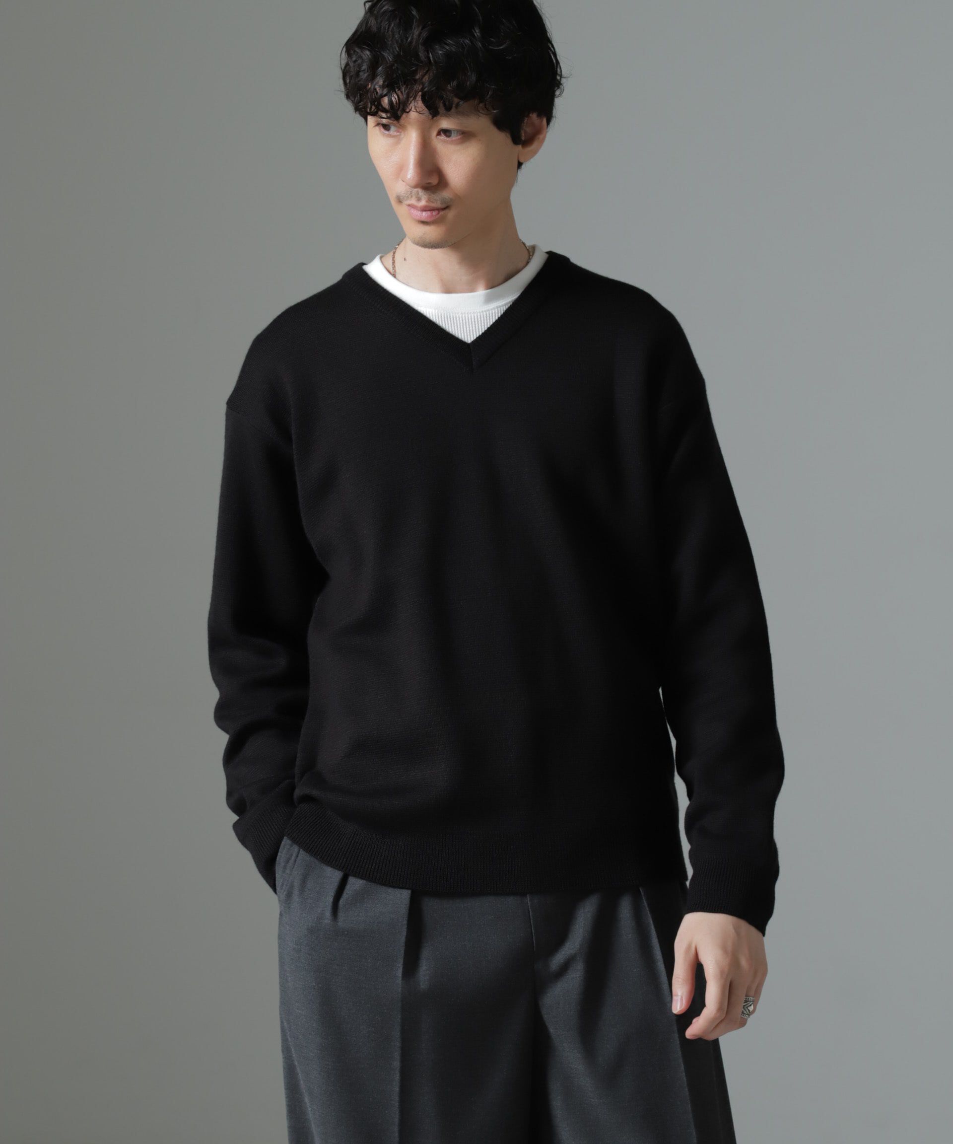 nano･universe「タスマニアミックス ミラノリブリラックスＶネックニット」|ニット・セーター|ブラック
