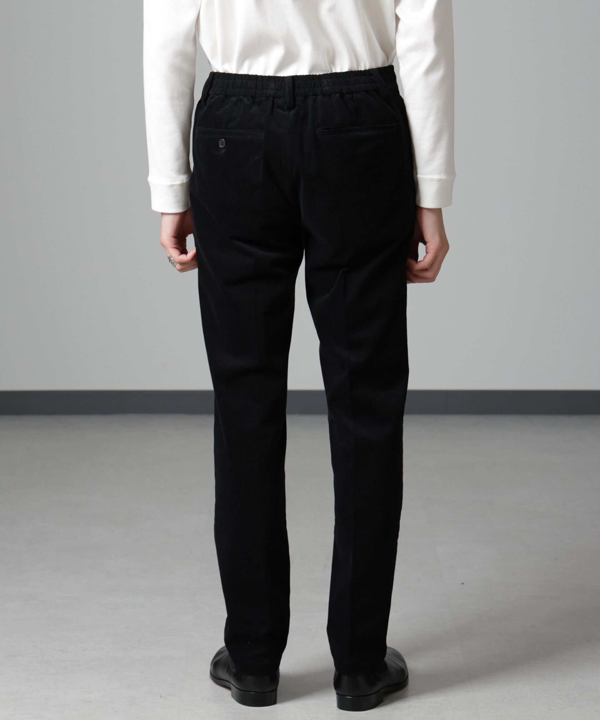 nano･universe「タックテーパードコーデュロイパンツ」|チノ|