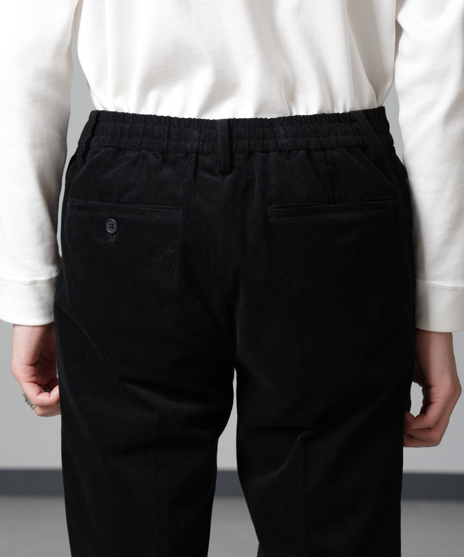 nano･universe「タックテーパードコーデュロイパンツ」|チノ|