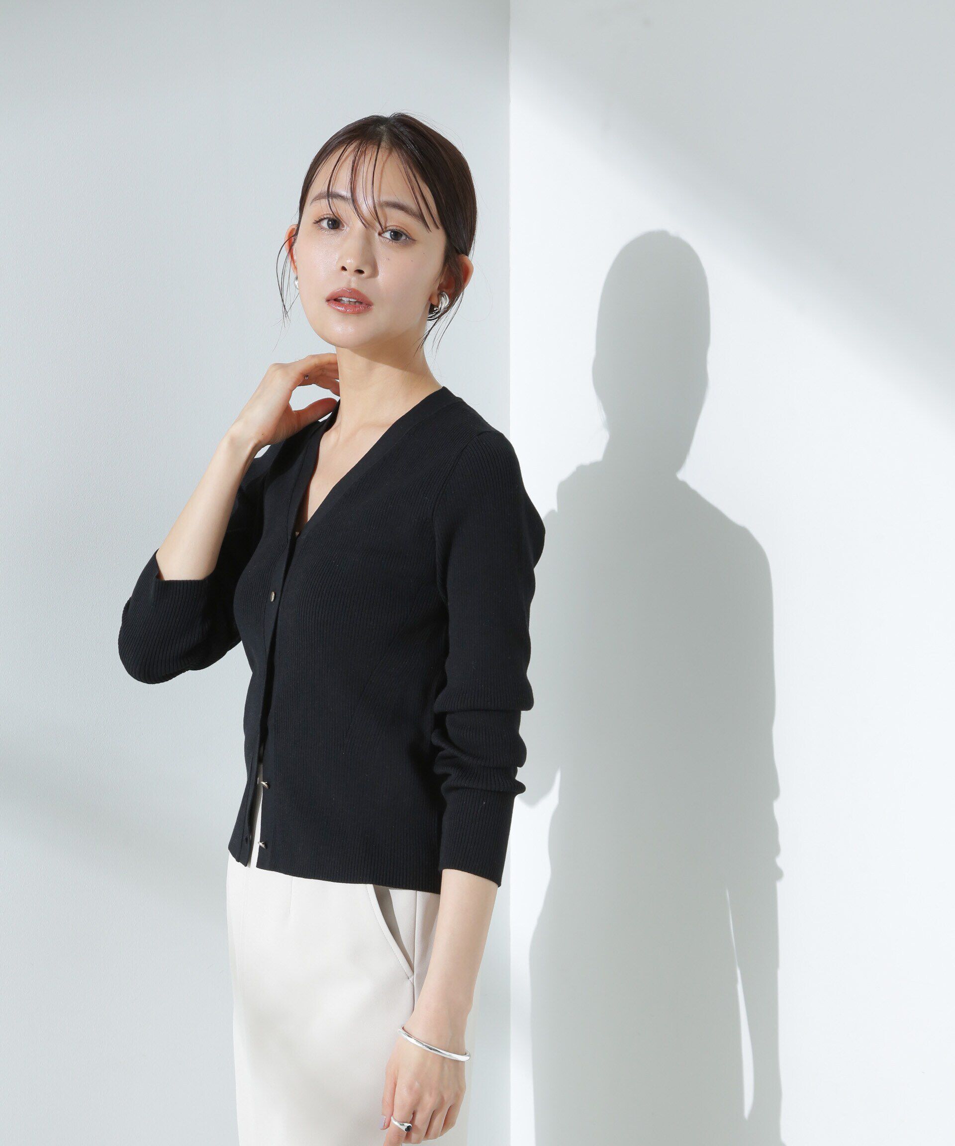 nano･universe「ウォッシャブルハイツイストVネックリブカーディガン」|ニット・セーター|