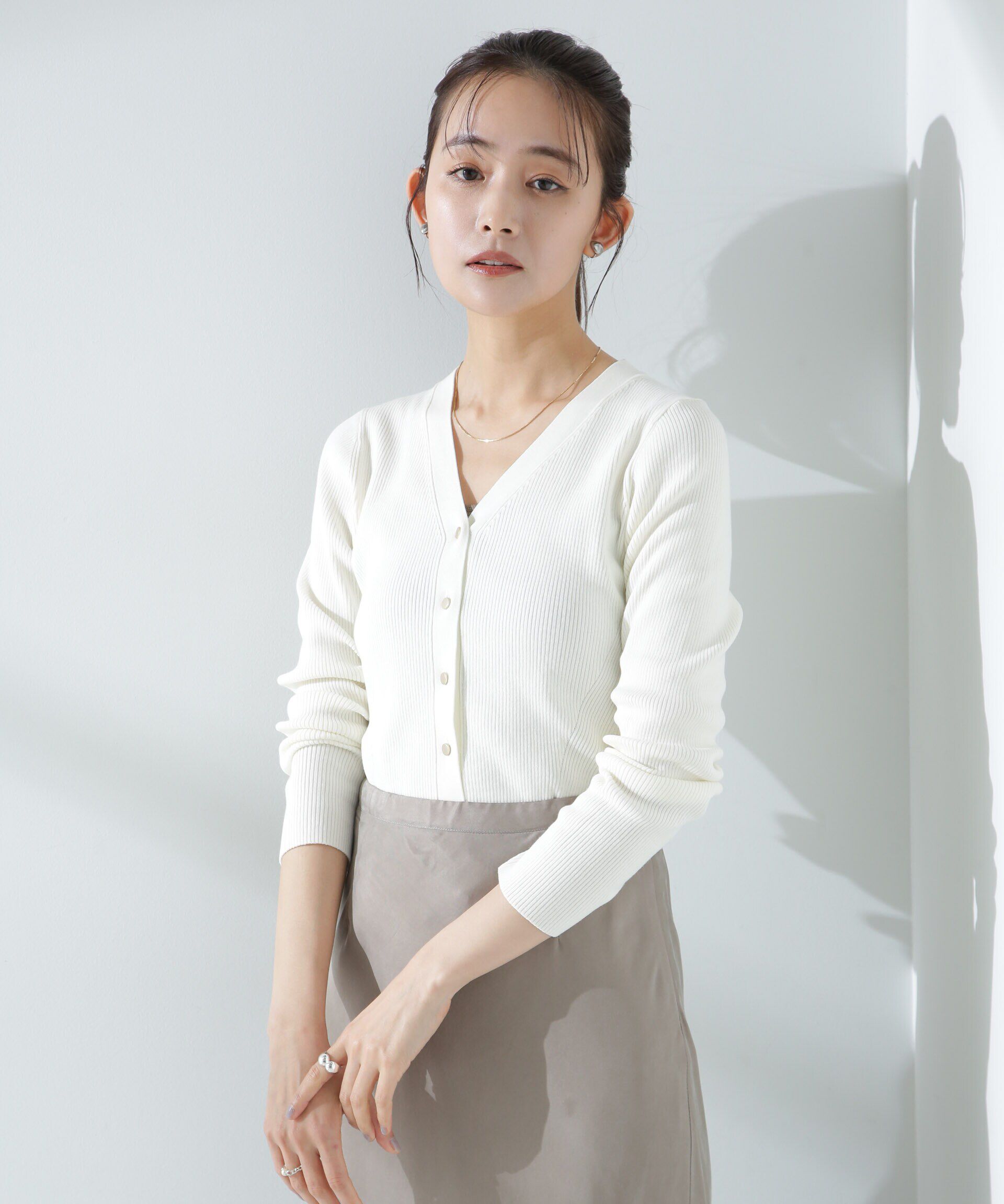 nano･universe「ウォッシャブルハイツイストVネックリブカーディガン」|ニット・セーター|