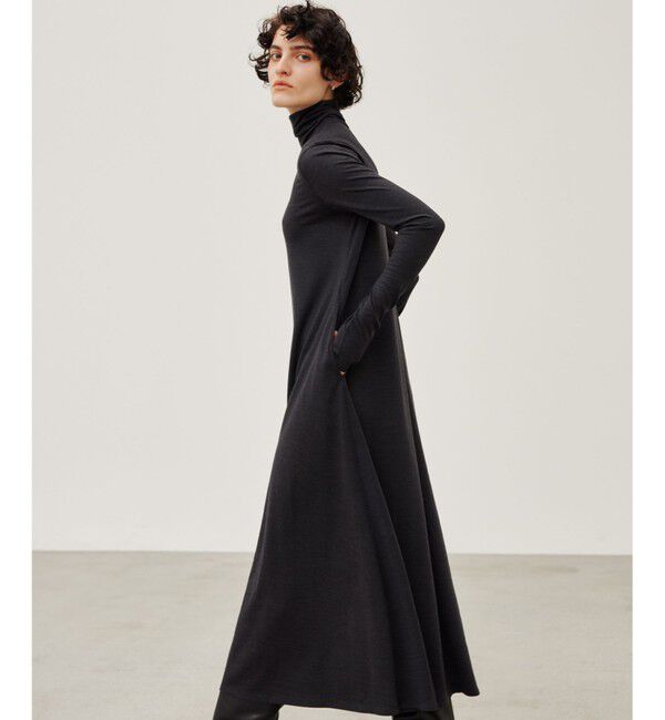 BEIGE,「【洗える】CALDANA / タートルネックロングドレス」|ワンピース|C.Gray