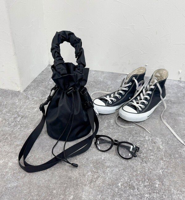 fredy emue「【Drifter/ドリフター】ギャザーハンドル巾着２WAYショルダーバック」|ショルダー・メッセンジャー|