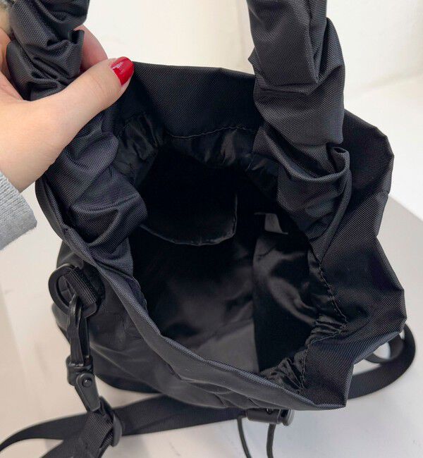 fredy emue「【Drifter/ドリフター】ギャザーハンドル巾着２WAYショルダーバック」|ショルダー・メッセンジャー|