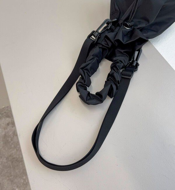 fredy emue「【Drifter/ドリフター】ギャザーハンドル巾着２WAYショルダーバック」|ショルダー・メッセンジャー|