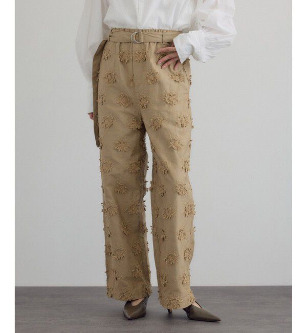 SALON adam et rope'「【crinkle crinkle crinkle】3Dエンブロイダリーツイルイージーパンツ」|チノ|