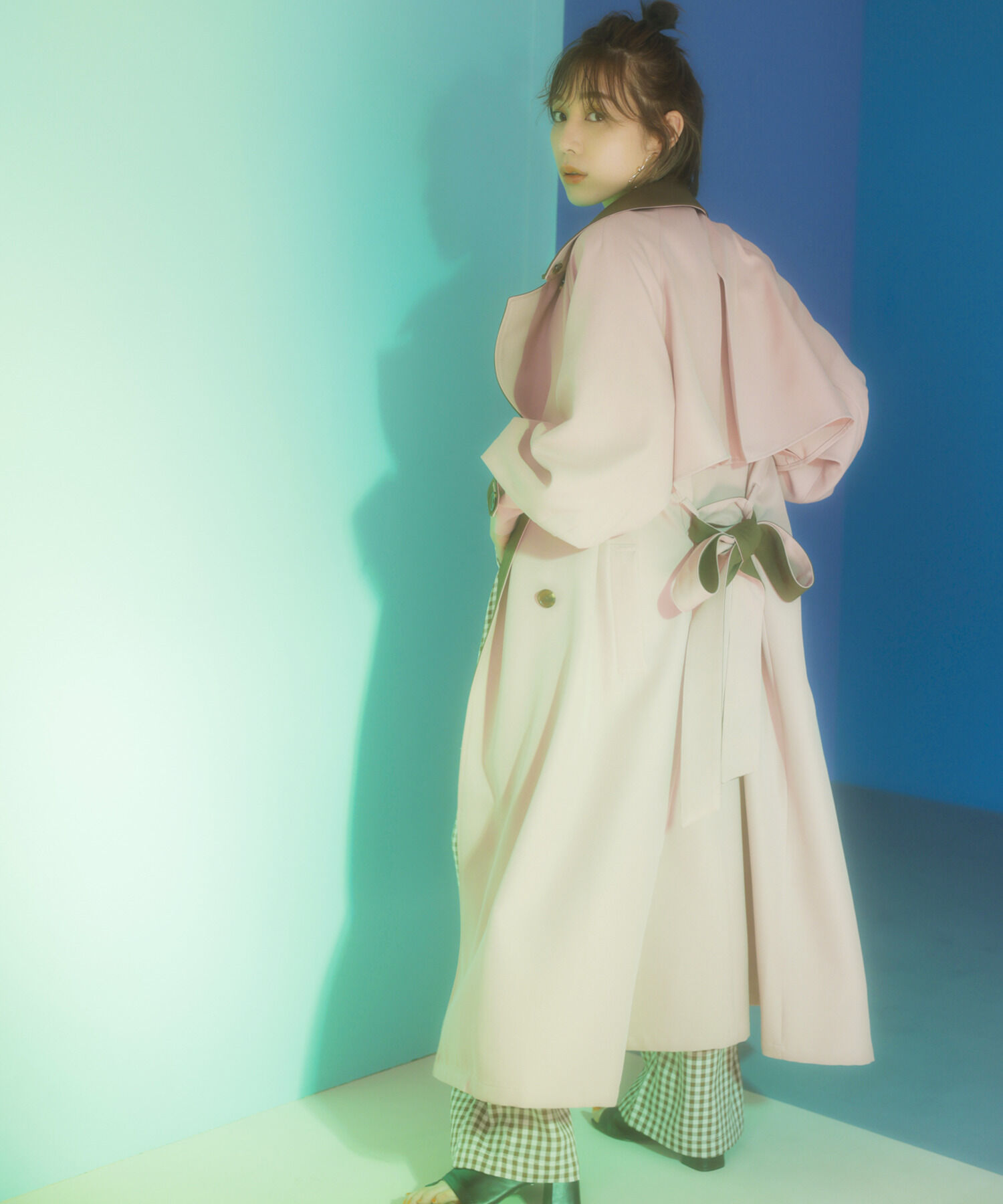 vis-a-vis「【WEB限定】配色カラーで魅せるスタンドカラーオーバーサイズトレンチコート」|トレンチコート|