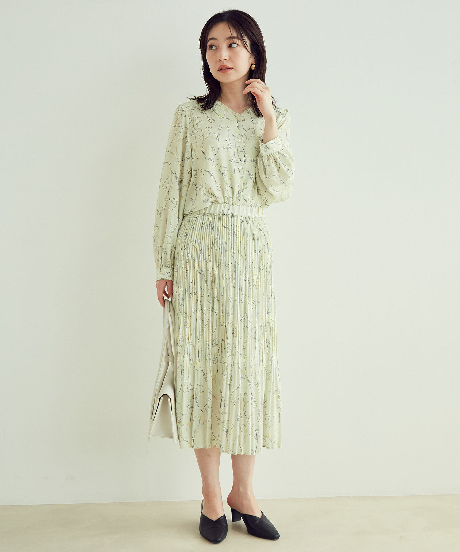 VIS「【セットアップ対応】フラワープリントIラインプリーツスカート[sustainable]」|スカート|