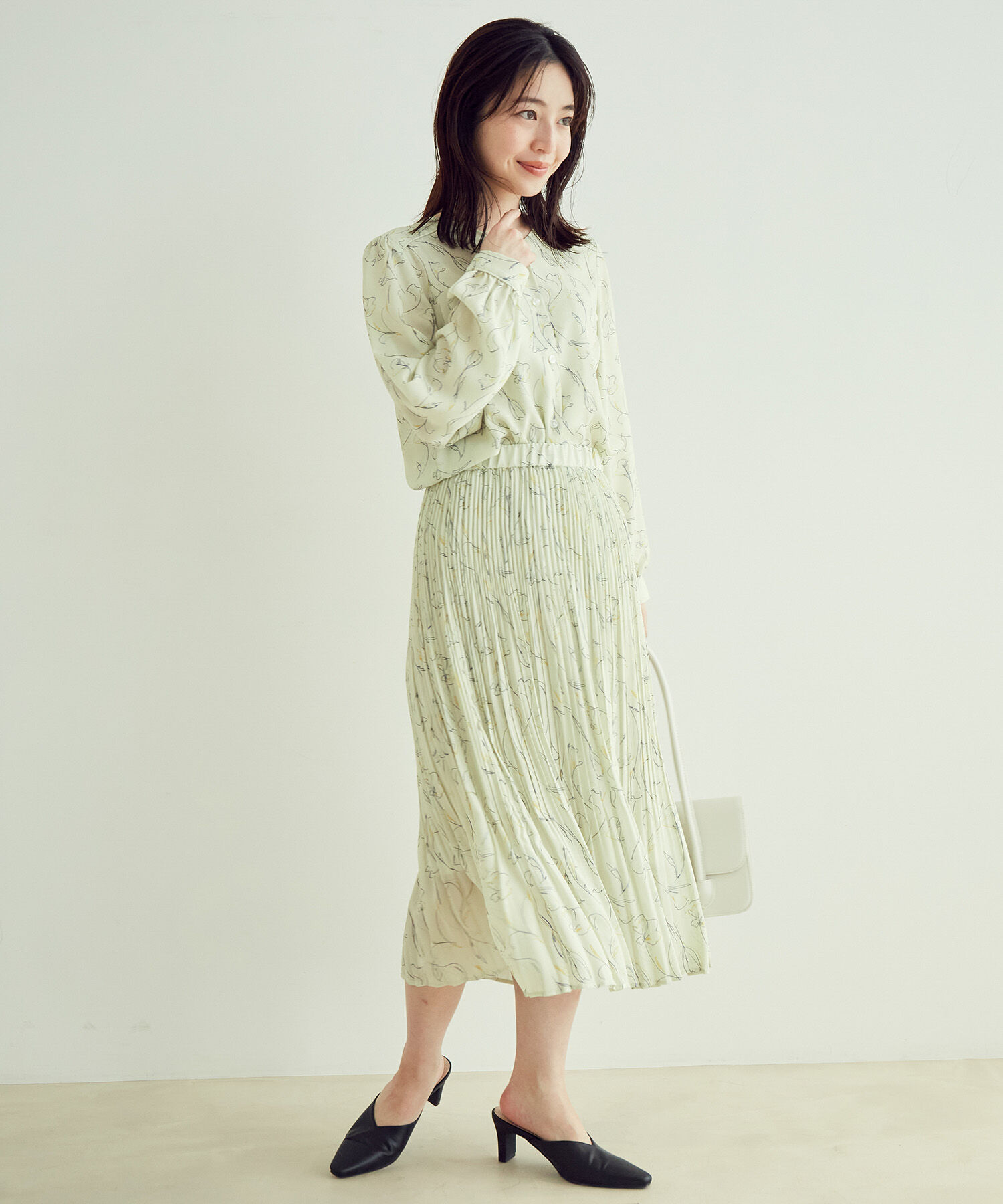 VIS「【セットアップ対応】フラワープリントIラインプリーツスカート[sustainable]」|スカート|