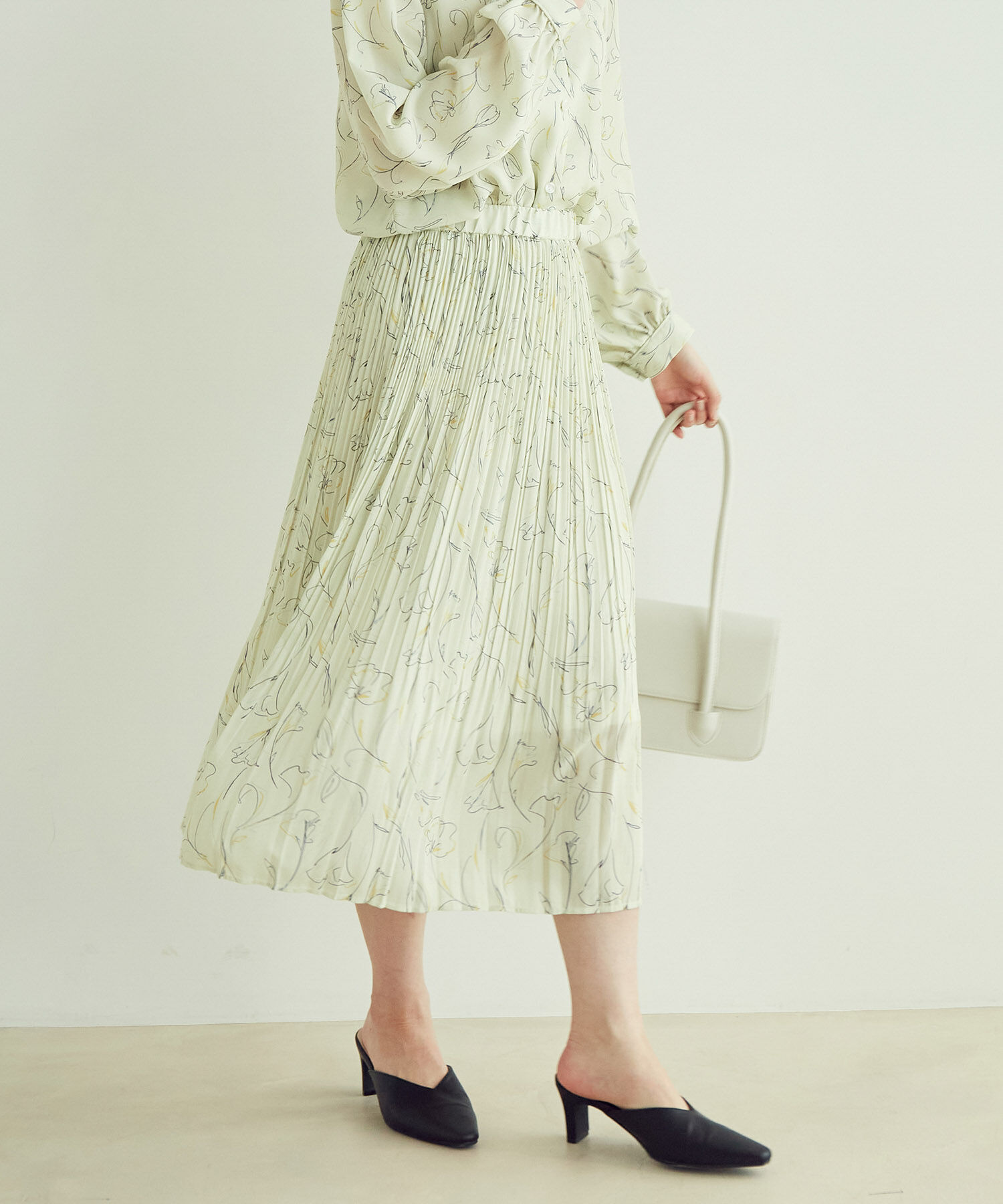 VIS「【セットアップ対応】フラワープリントIラインプリーツスカート[sustainable]」|スカート|オフホワイト(15)