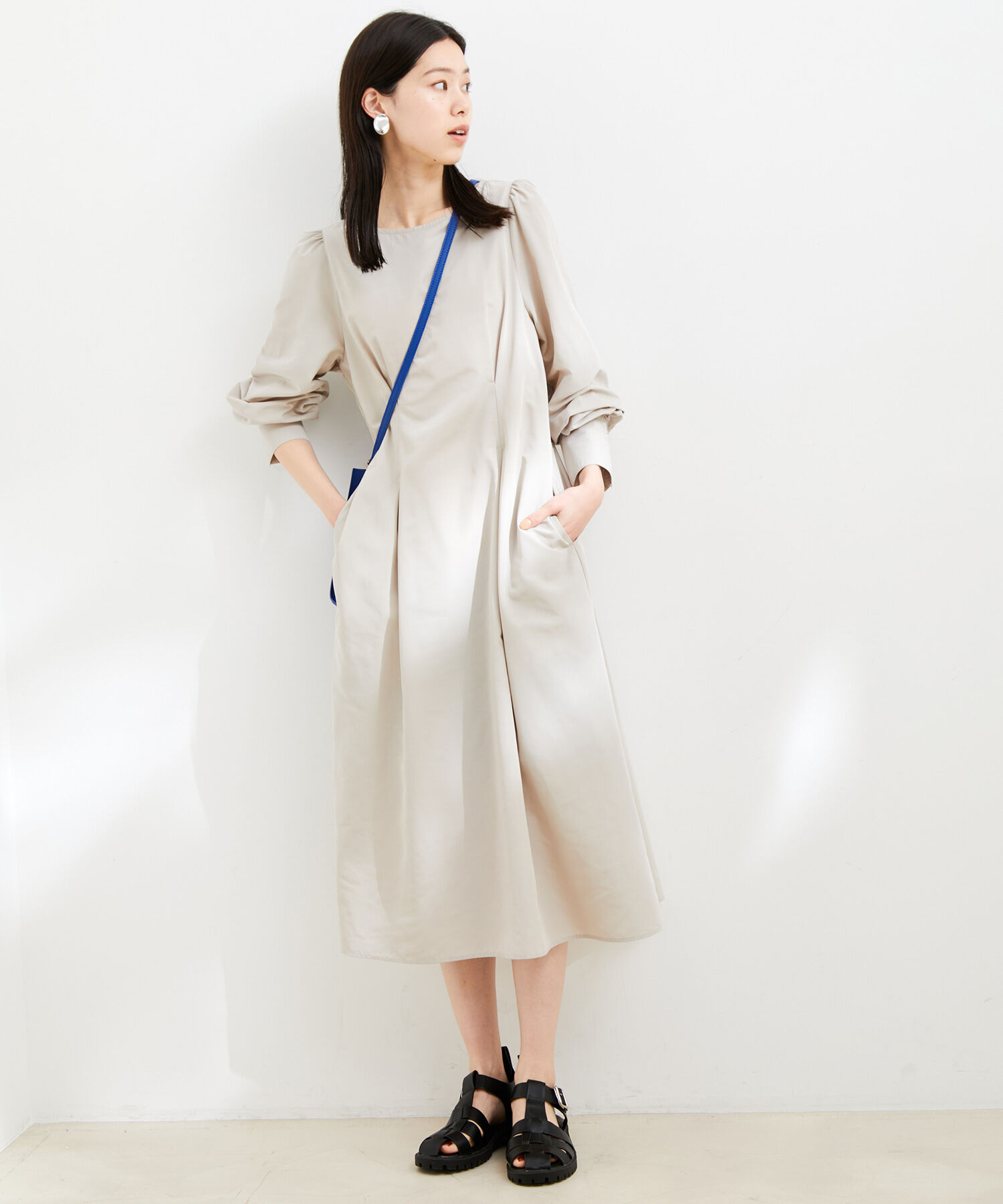 VIS「ウエストタックゴールドボタン付きワンピース」|ワンピース|