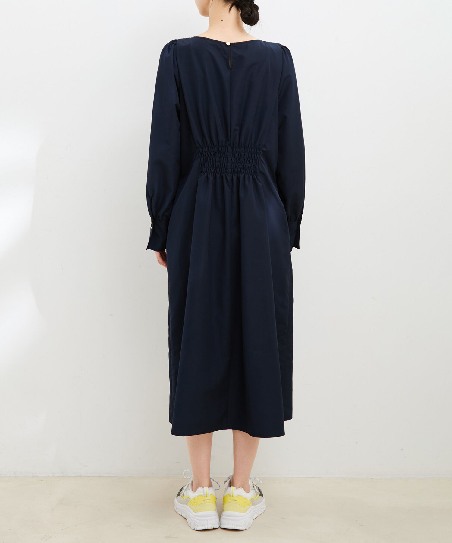 VIS「ウエストタックゴールドボタン付きワンピース」|ワンピース|