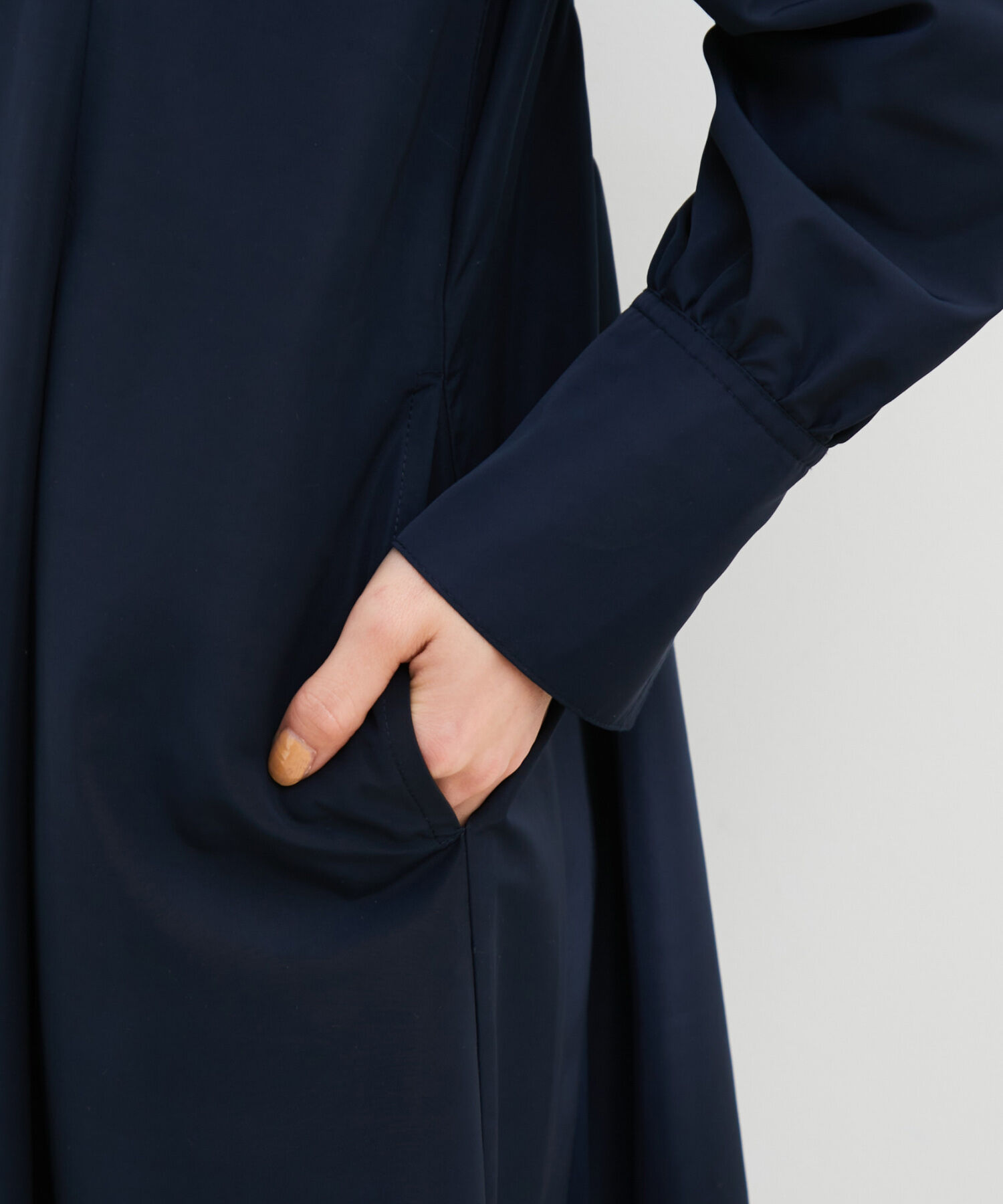 VIS「ウエストタックゴールドボタン付きワンピース」|ワンピース|