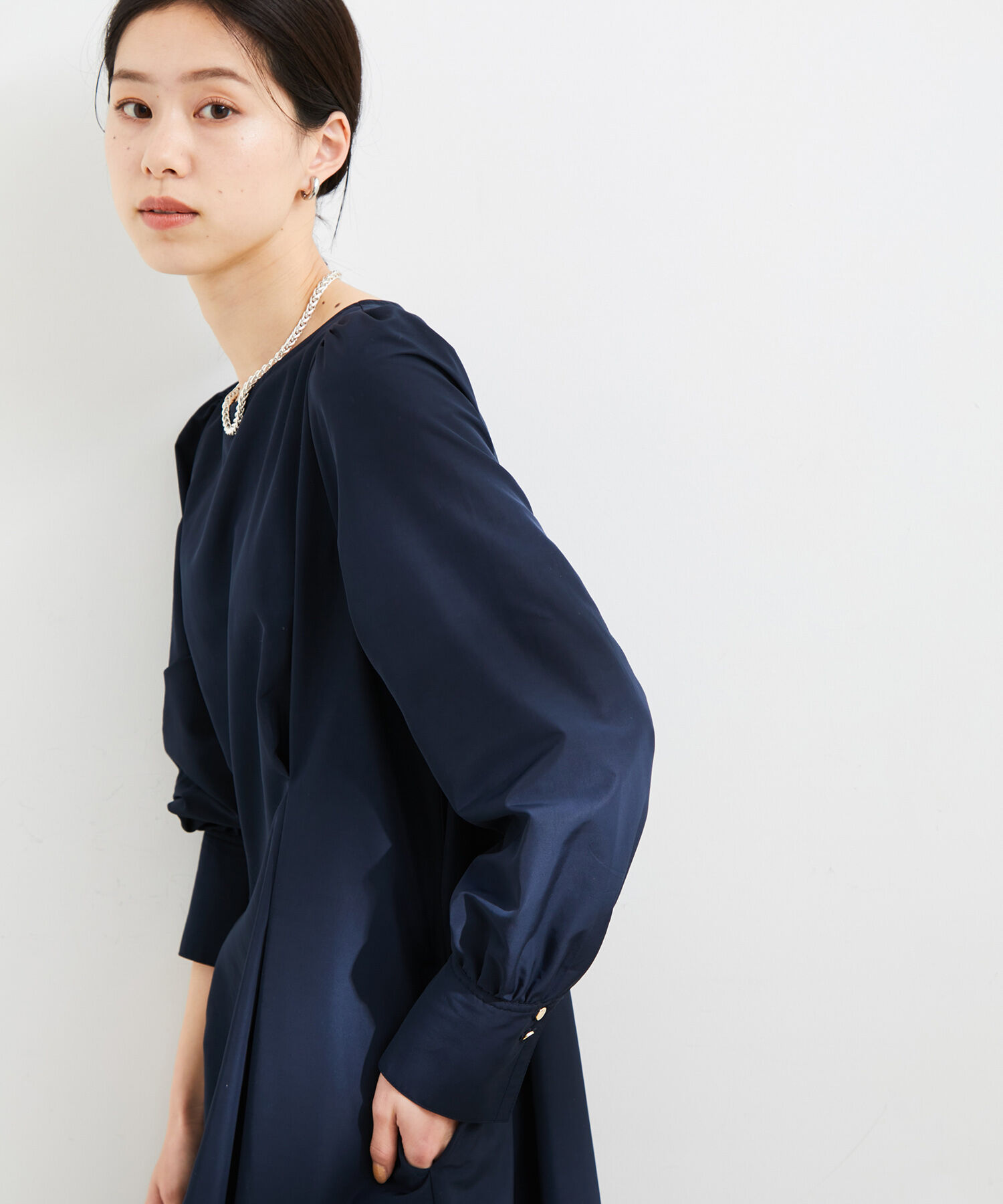 VIS「ウエストタックゴールドボタン付きワンピース」|ワンピース|