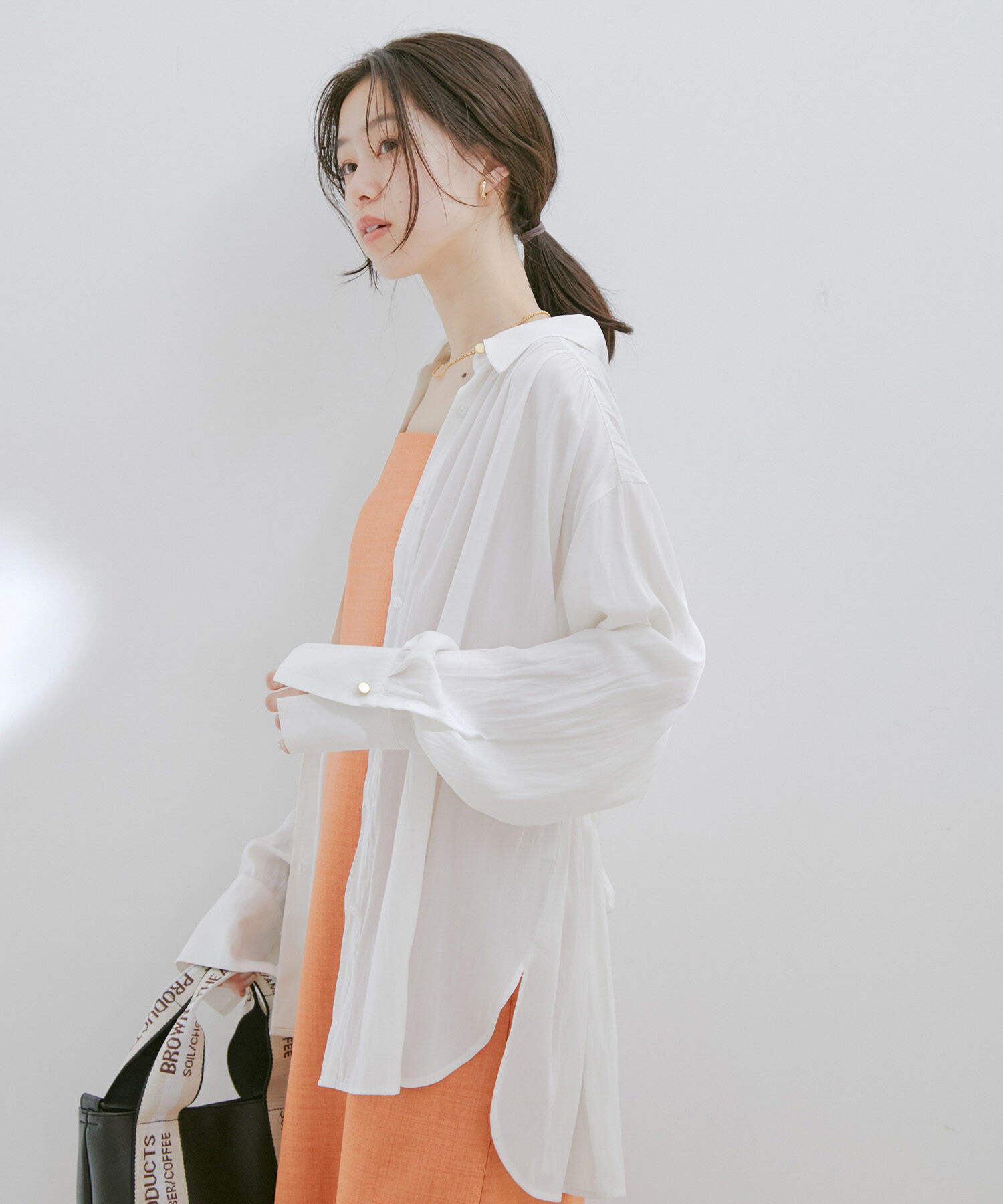 VIS「【セットアップ対応・洗える】ウエストリボンギャザーとろみシャツ」|シャツ・ブラウス|