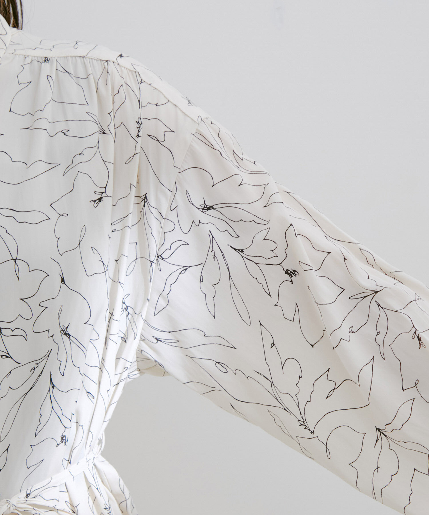 VIS「【セットアップ対応・洗える】ウエストリボンギャザーとろみシャツ」|シャツ・ブラウス|