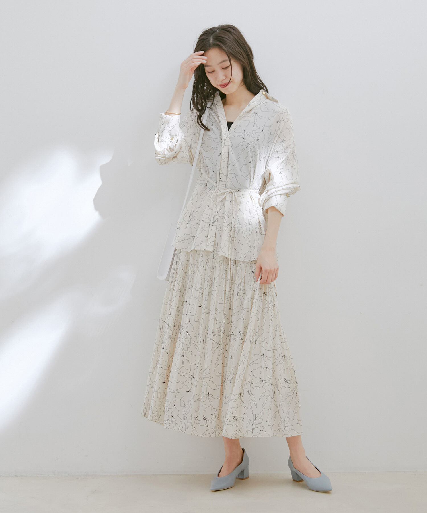 VIS「【セットアップ対応・洗える】ウエストリボンギャザーとろみシャツ」|シャツ・ブラウス|