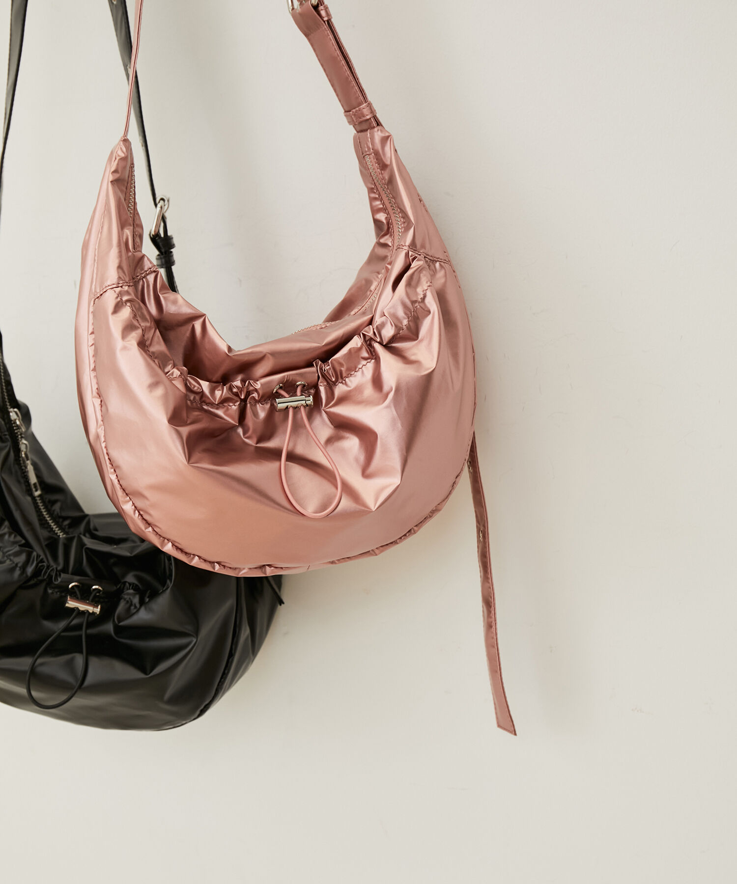 VIS「シャイニードロストポケットショルダーバッグ」|ショルダー・メッセンジャー|ピンク系(65)