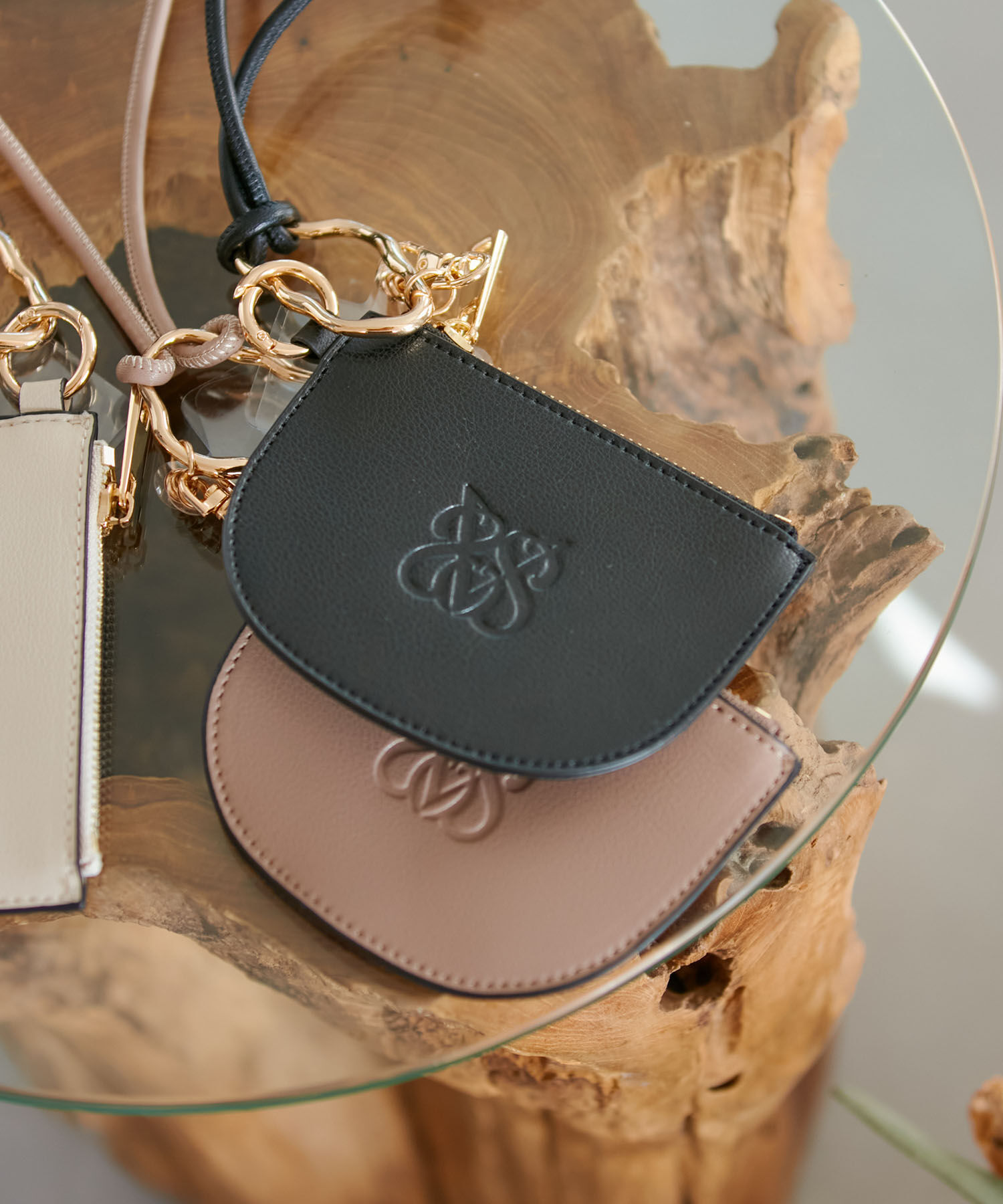 VIS「ポーチ付きスマホショルダー」|ショルダー・メッセンジャー|ブラック(01)