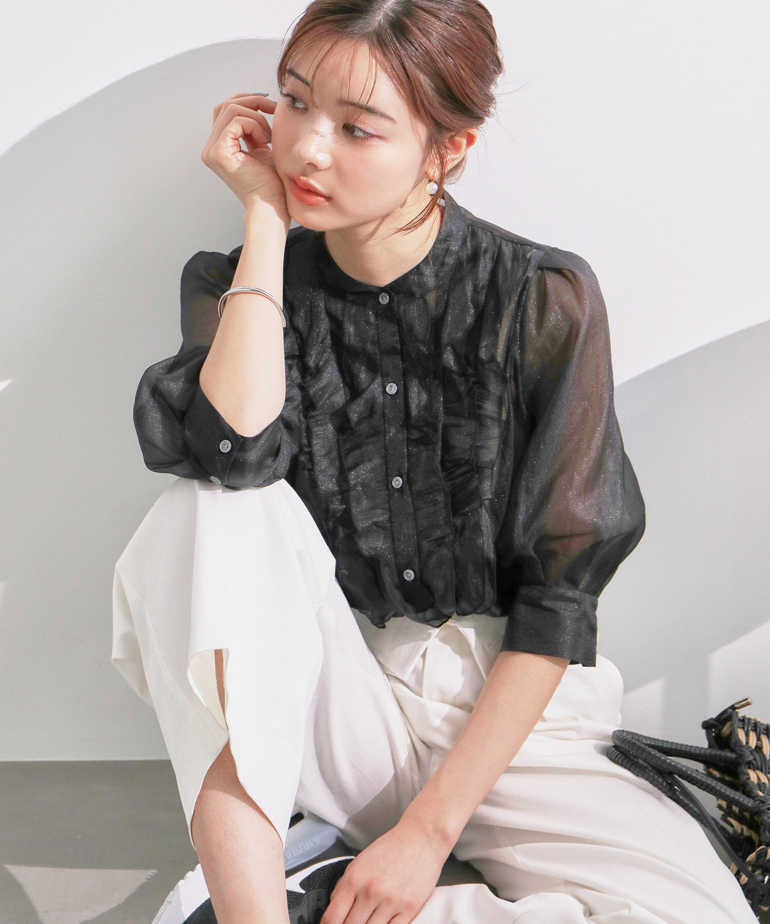 Rope&rsquo;Picnic「【WEB限定】シアーフリルハーフスリーブブラウス」|シャツ・ブラウス|ブラック(01)