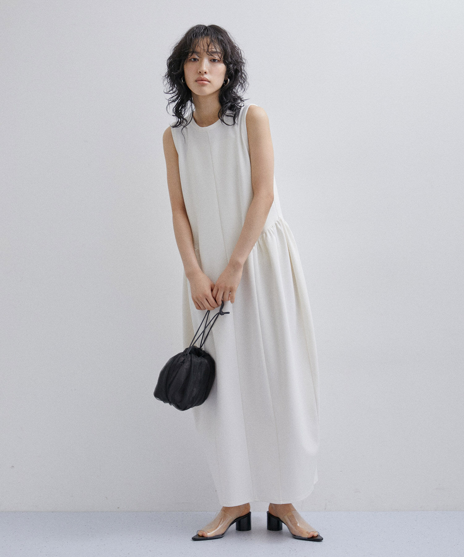 ADAM ET ROPE'「サイドギャザーカットワンピース」|ワンピース|