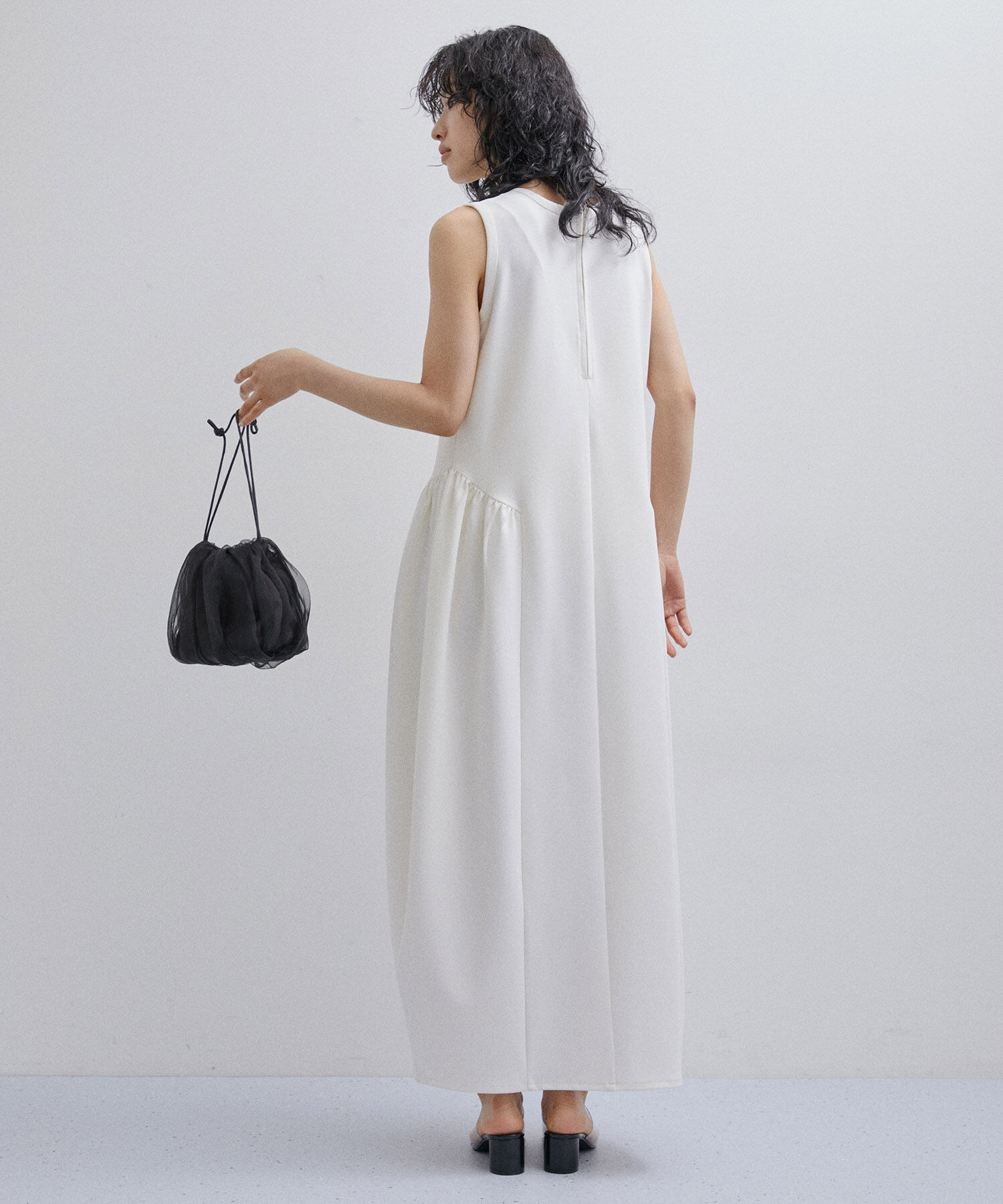 ADAM ET ROPE'「サイドギャザーカットワンピース」|ワンピース|