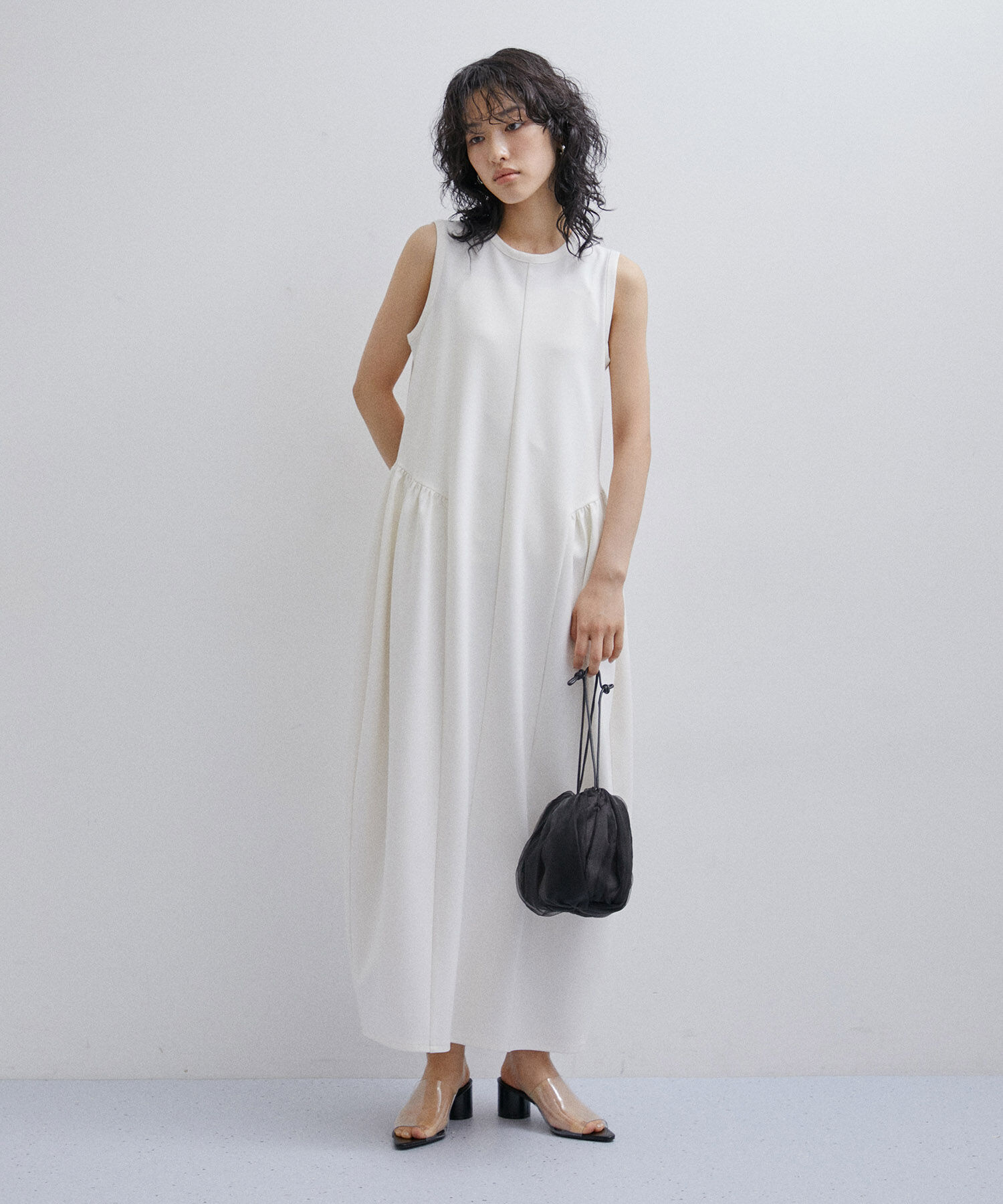 ADAM ET ROPE'「サイドギャザーカットワンピース」|ワンピース|
