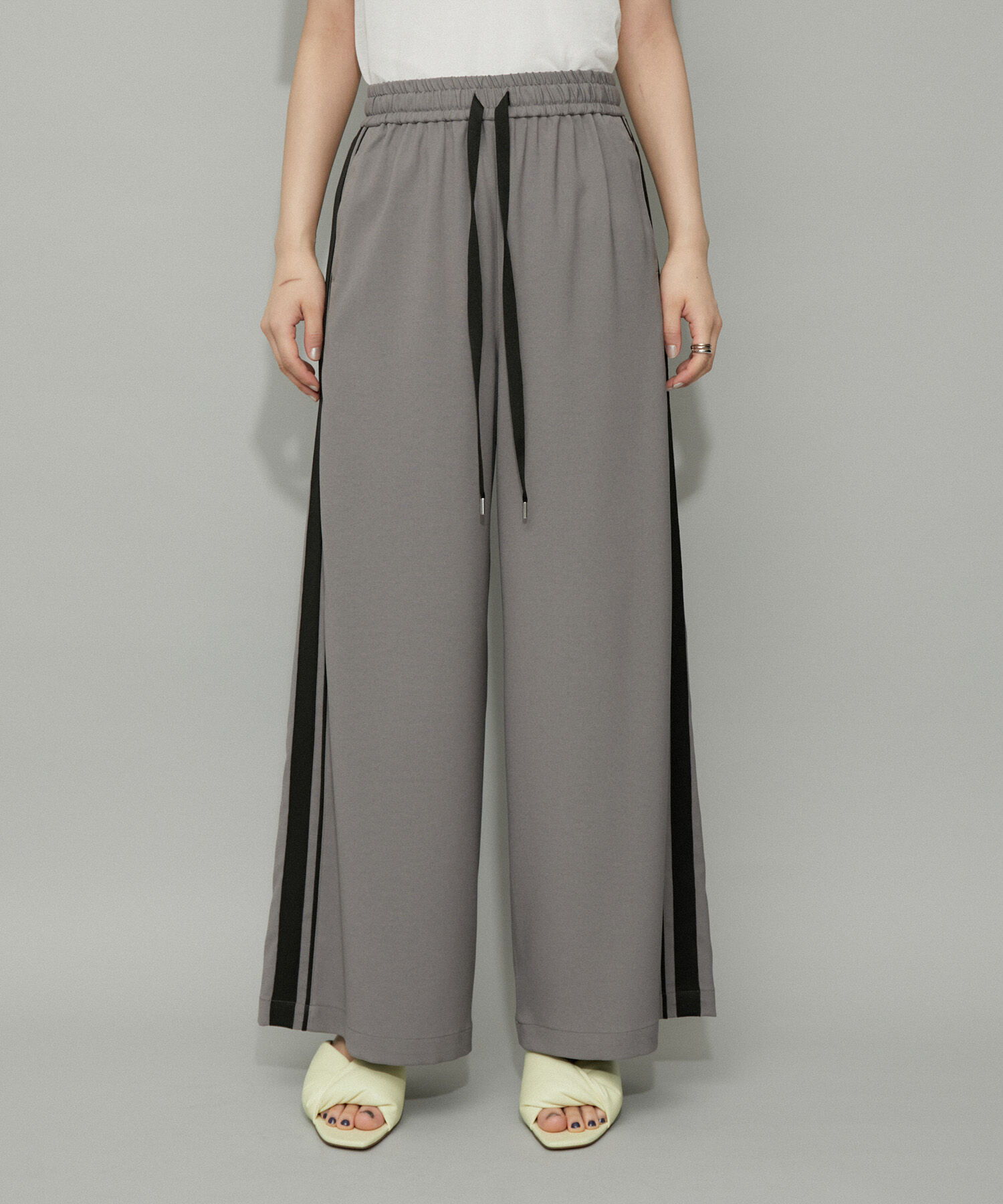 ADAM ET ROPE'「【再入荷・WEB限定・サステナブル・接触冷感・防シワ】サイドラインパンツ」|その他|