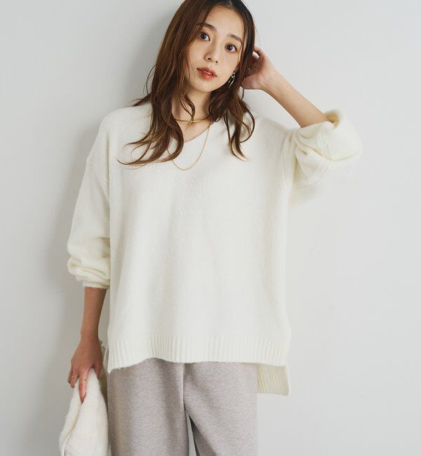  「《人気アイテム・柔らかく軽い着心地》ヤクライクVネックニット」|ニット・セーター|
