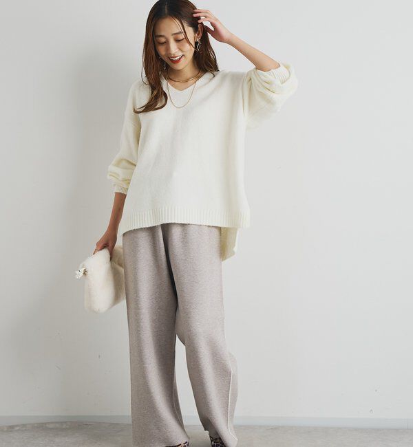  「《人気アイテム・柔らかく軽い着心地》ヤクライクVネックニット」|ニット・セーター|