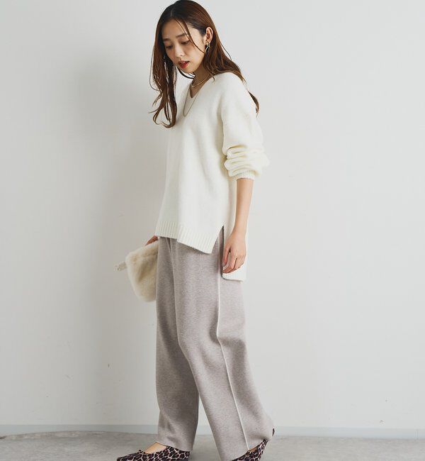  「《人気アイテム・柔らかく軽い着心地》ヤクライクVネックニット」|ニット・セーター|