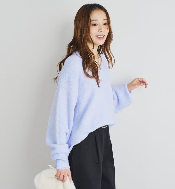  「《人気アイテム・柔らかく軽い着心地》ヤクライクVネックニット」|ニット・セーター|