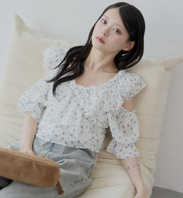  「【5色展開】シアーフラワーショルダースリットフリルブラウス」|シャツ・ブラウス|
