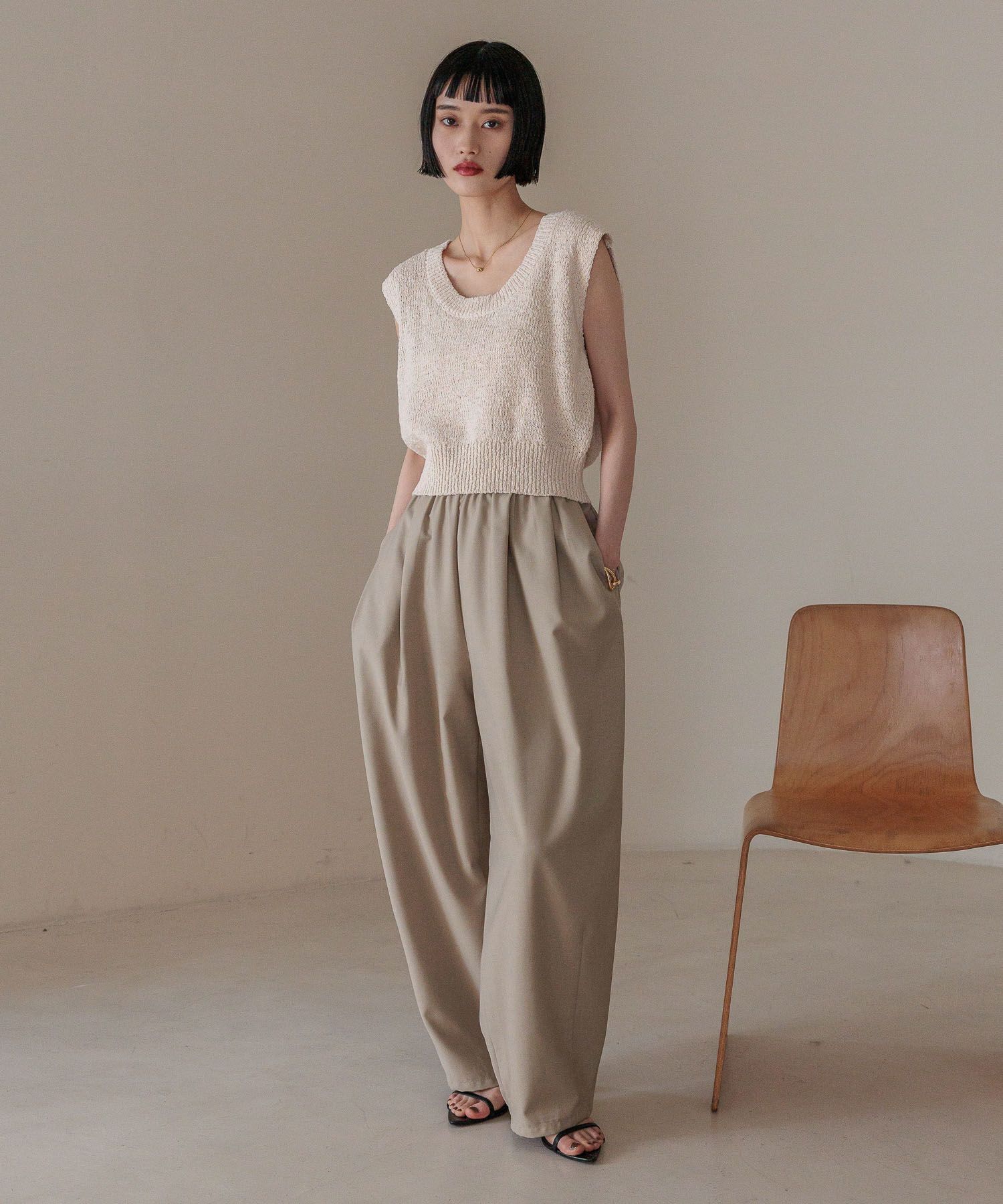 LOWRYS FARM「スラブバックボタンベスト」|ニット・セーター|