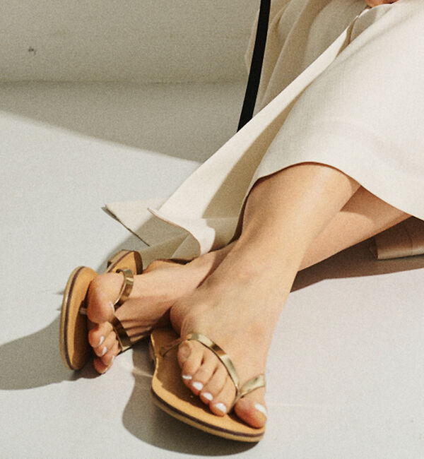 Rouge vif「【NICOLAS LAINAS/ニコラスライナス】レザーメタリックトングサンダル」|サンダル|