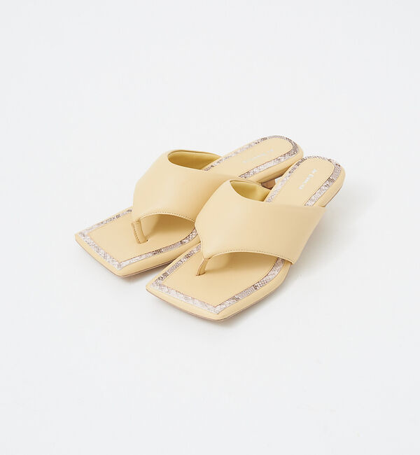 AU BANNISTER「【WEB限定】韓国風 クッション 3cmヒール サンダル」|サンダル|イエロー