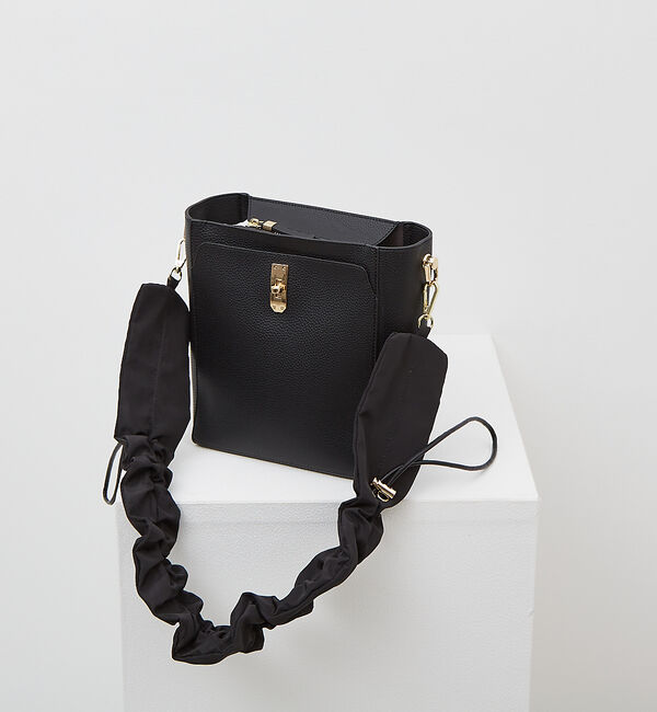 LOWELL things「Rect/バケットショルダーバッグ」|ショルダー・メッセンジャー|