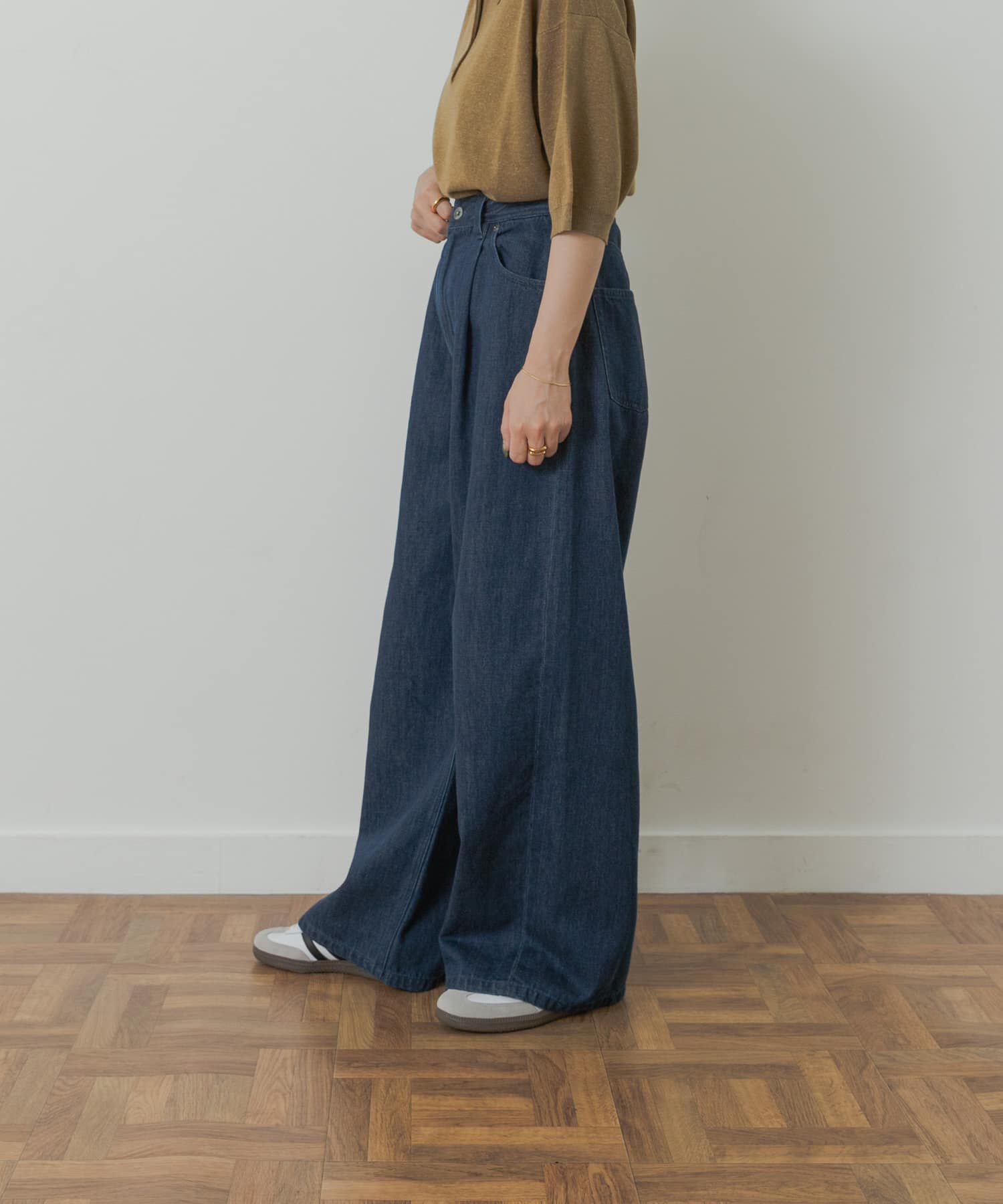 URBAN RESEARCH DOORS「Denim Tuck Wide Pants」|デニム|