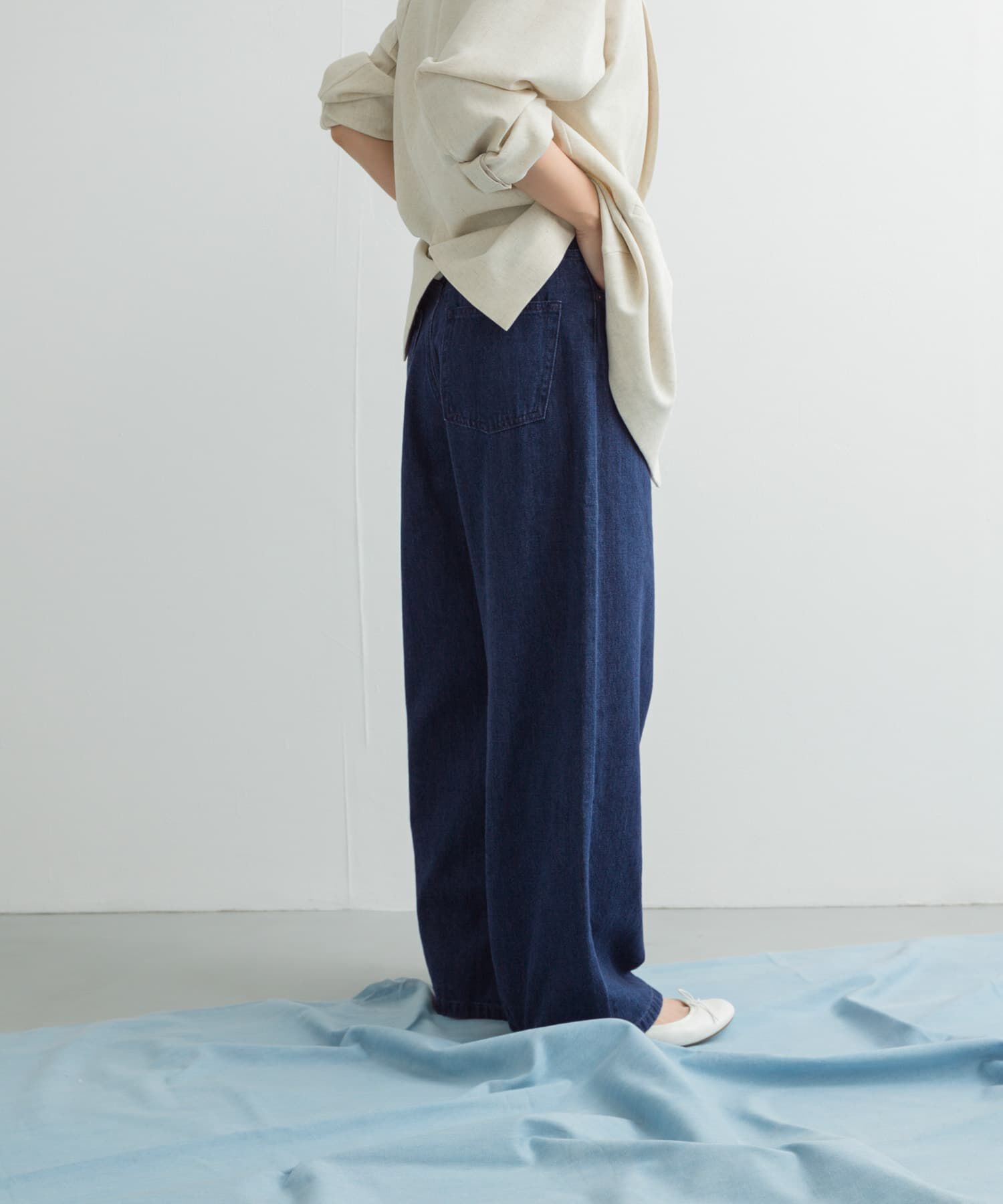 URBAN RESEARCH DOORS「Denim Tuck Wide Pants」|デニム|