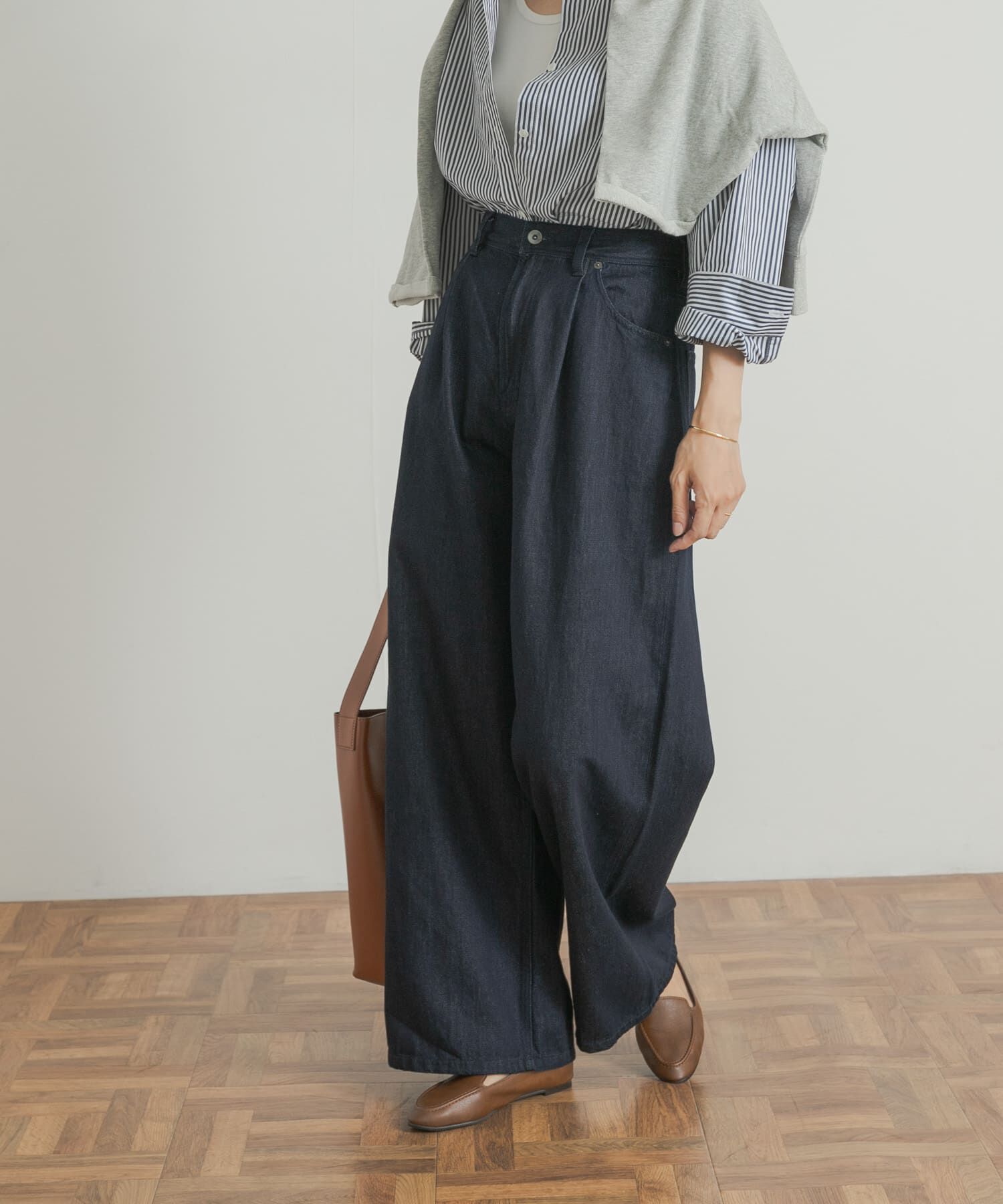 URBAN RESEARCH DOORS「Denim Tuck Wide Pants」|デニム|