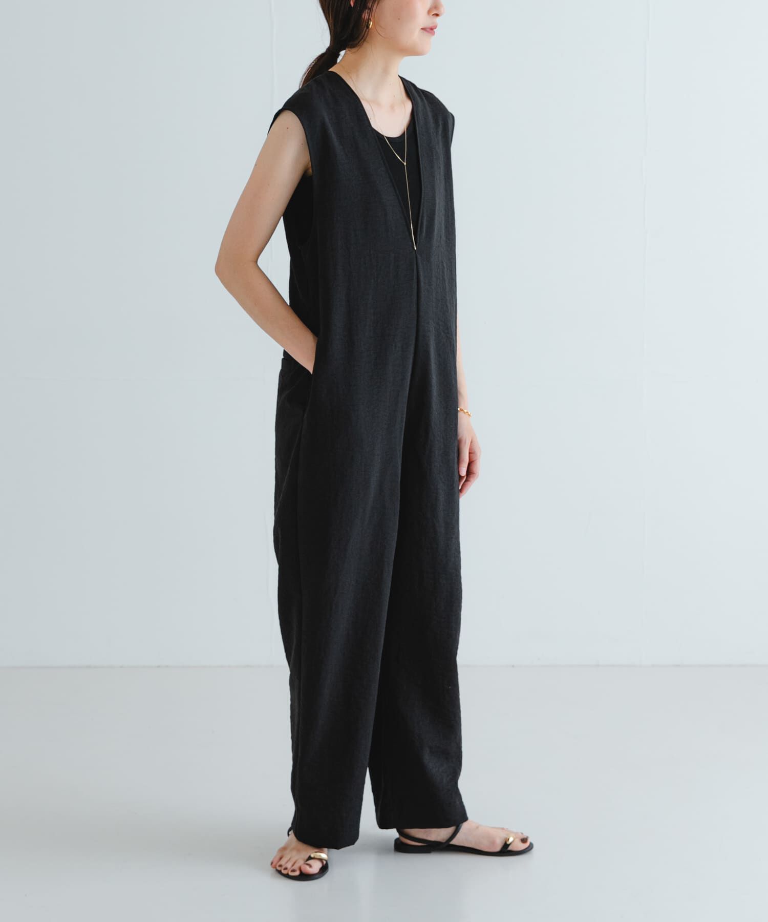 URBAN RESEARCH「『2サイズ展開』リネンライク深Vネックオールインワン」|スカート|