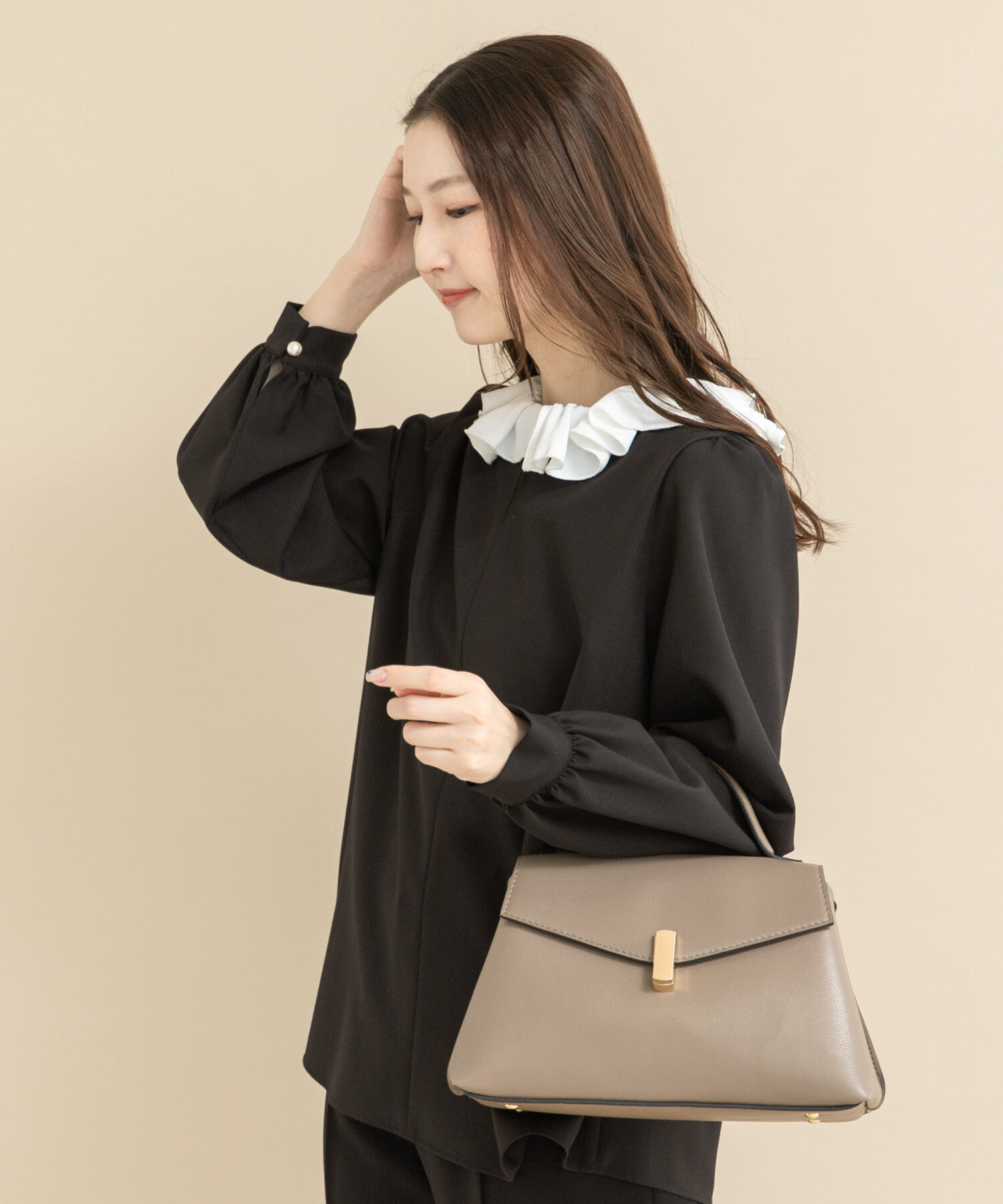 URBAN RESEARCH ROSSO「『WEB限定』コサージュカラー2WAYブラウス」|シャツ・ブラウス|