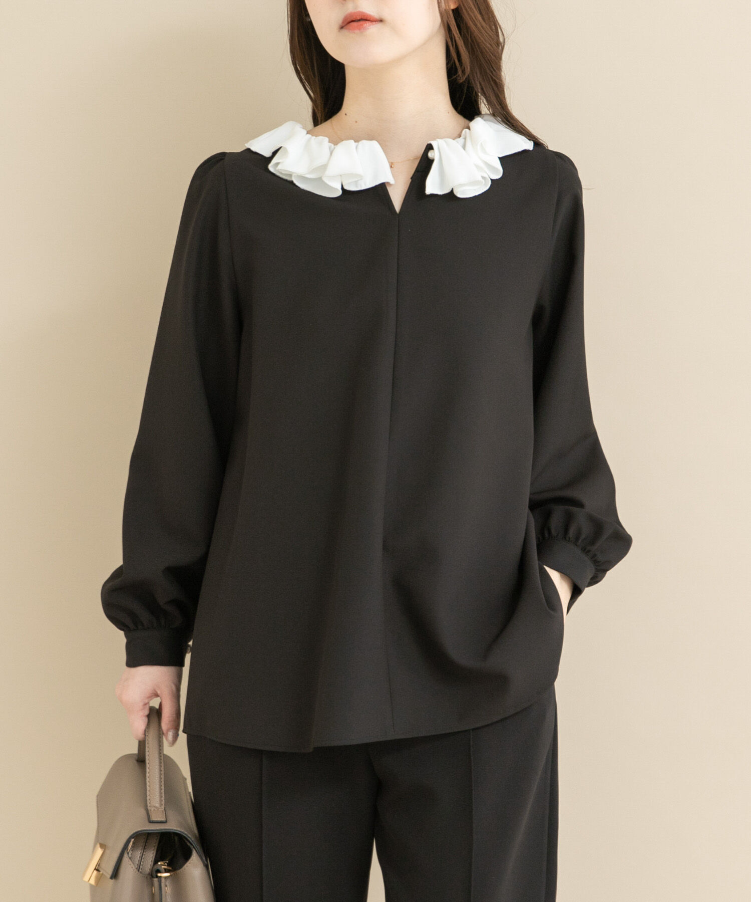 URBAN RESEARCH ROSSO「『WEB限定』コサージュカラー2WAYブラウス」|シャツ・ブラウス|