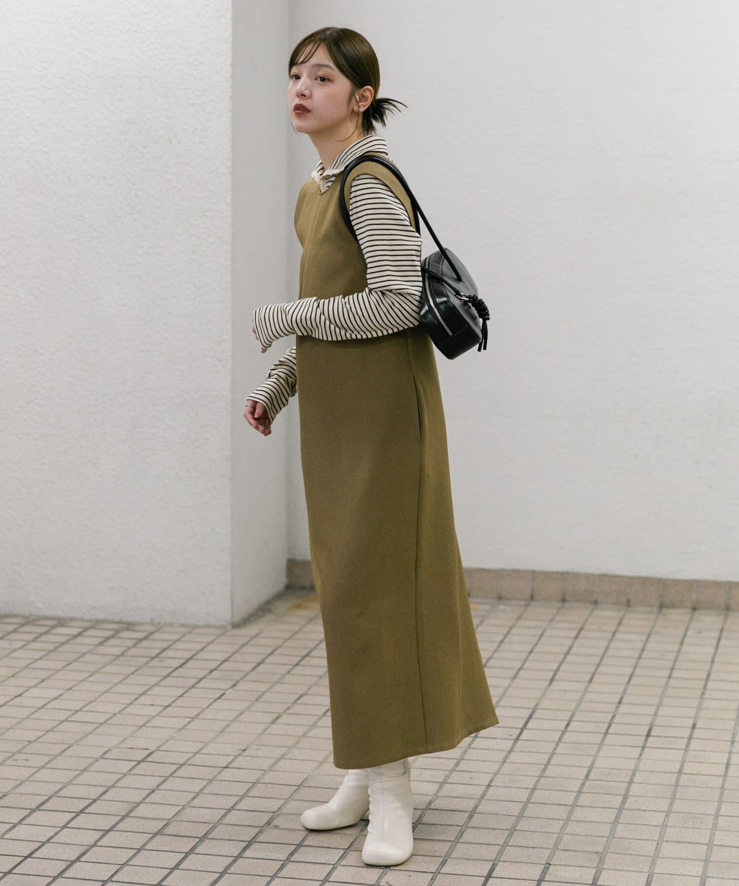  「『2サイズ展開』BACKクロスジャンパースカート」|ワンピース|