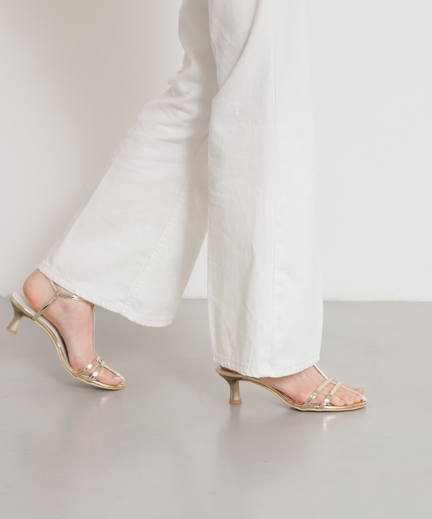 SENSE OF PLACE by URBAN RESEARCH「エナメルストラップサンダル」|サンダル|