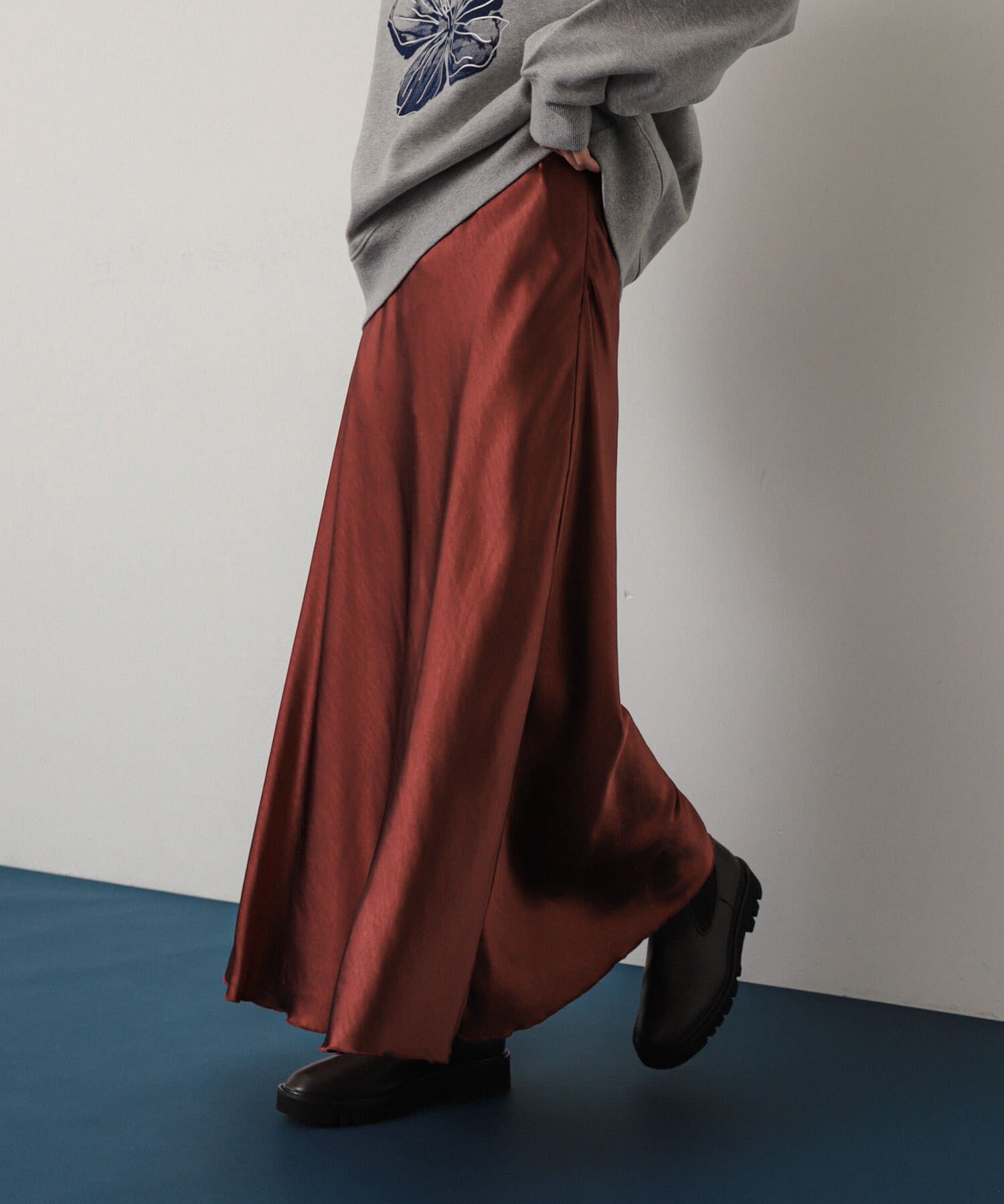 SENSE OF PLACE by URBAN RESEARCH「『WEB/一部店舗限定サイズ』ナローサテンスカート」|スカート|