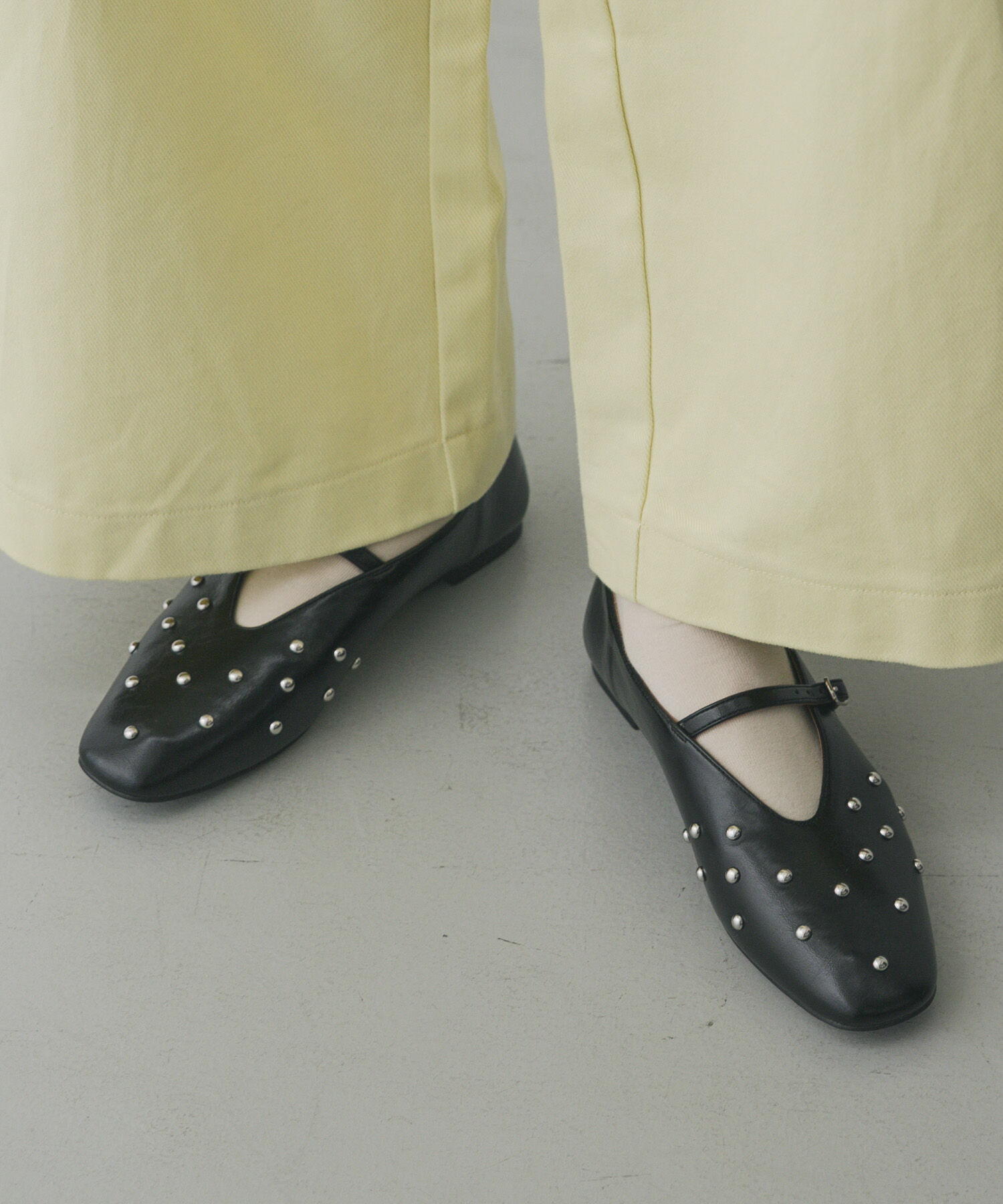 SENSE OF PLACE by URBAN RESEARCH「スタッズフラットシューズ」|パンプス|