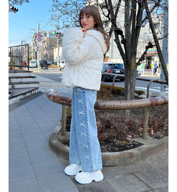 MAJESTICLEGON「リボンビジューデニムパンツ」|デニム|