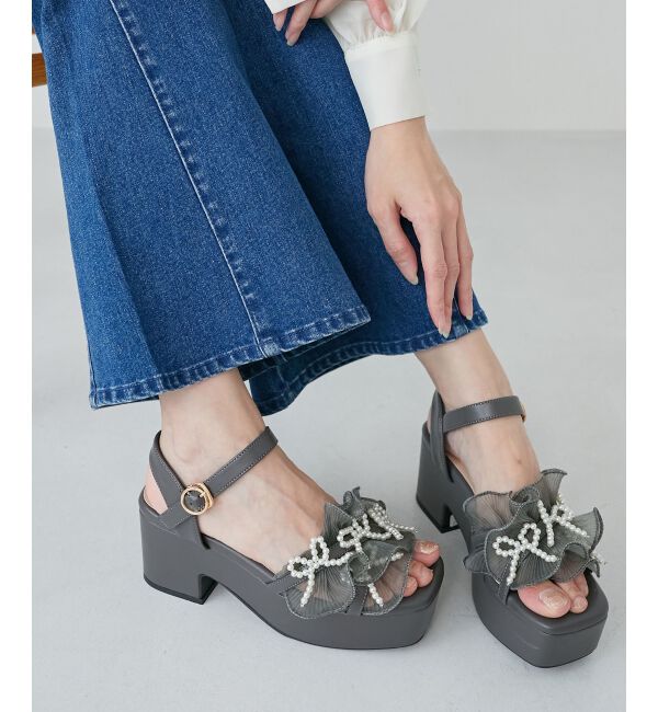  「パールリボンフリルボリュームサンダル」|サンダル|グレー