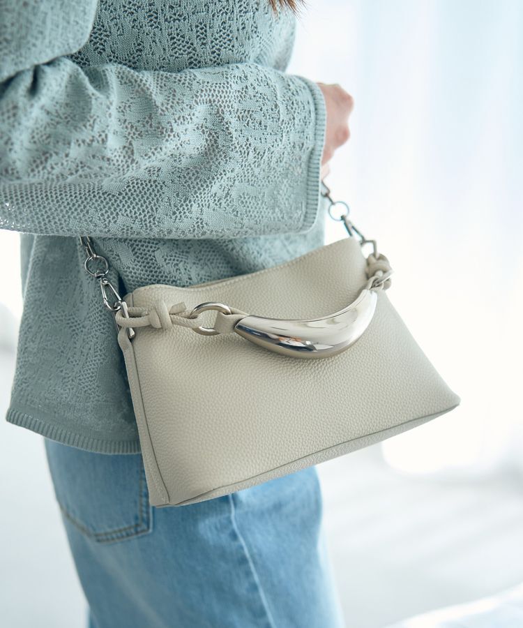 YECCA VECCA「【LE VERNIS】Sculpture boxy bag」|ハンドバッグ|Ivory